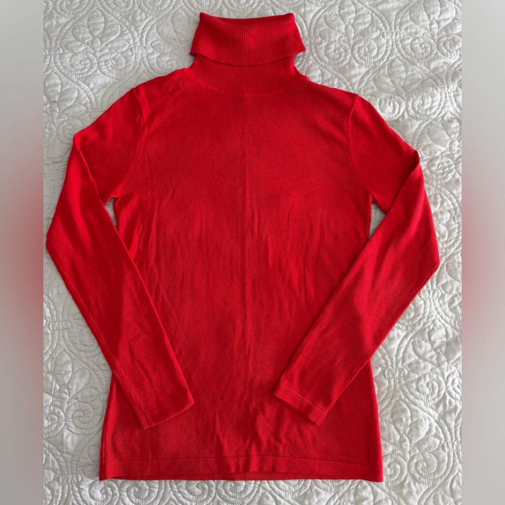 TravelSmith Vibrant Red Turtleneck Sweater
